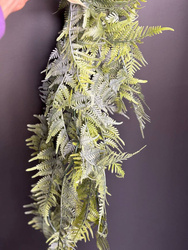 Gałązka ozdobnej paproci 80cm biało zielonej